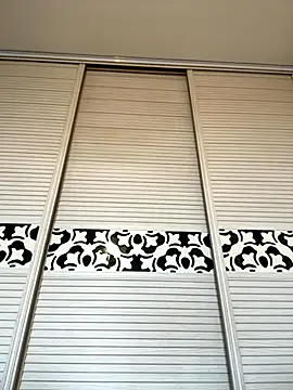 Ninazhang online show from November 16, 2025, 1:43 am