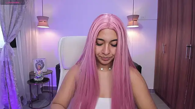 DANDARA THOM online show from October 24, 2025, 7:24 pm