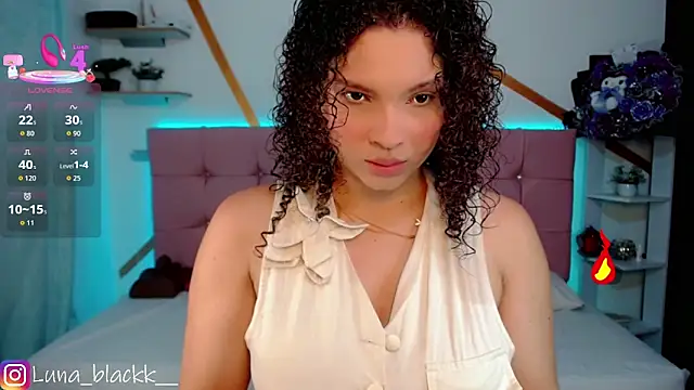 Luna blackk online show from November 6, 2025, 9:08 pm