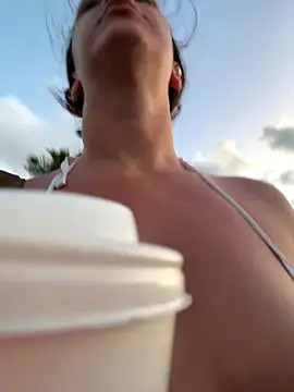 sweetsirenn online show from October 24, 2025, 11:09 am