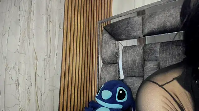 Cherry  Hot online show from October 20, 2025, 10:32 pm