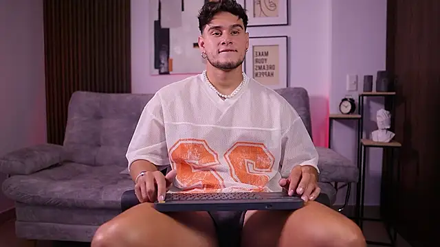 DaviesBrown online show from November 14, 2025, 8:56 pm