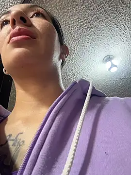 SALOME KORLAND online show from December 5, 2025, 2:15 pm