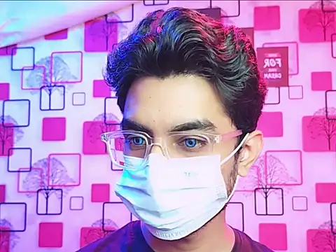 ChiseledCharm online show from October 17, 2025, 7:37 pm