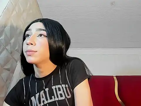 chaniesmith69x online show from December 2, 2025, 5:31 am