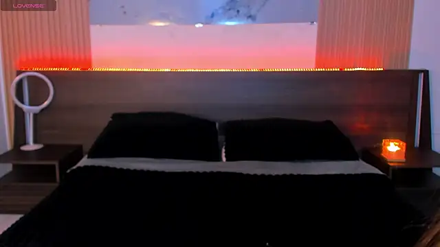 samanthaa moon online show from June 27, 2026, 8:37 pm