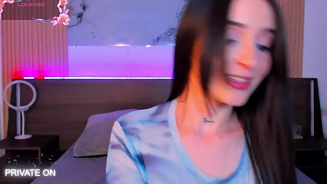 samanthaa moon online show from August 9, 2026, 12:40 am