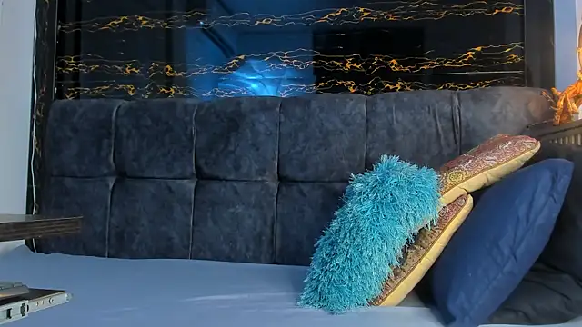 Diamond twink online show from September 26, 2025, 3:35 am