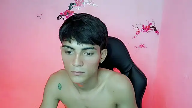 Snapshot of Thommy_cute chatting on September 27, 2025, 6:14 pm Thommy cute online show from September 27, 2025, 6:14 pm
