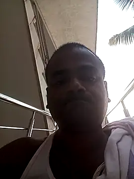 sree4143 online show from November 10, 2025, 11:59 am