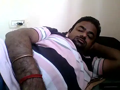 sree4143 online show from October 7, 2025, 4:46 am