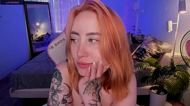 Snapshot of deboramoore chatting on June 30, 2026, 3:17 am deboramoore online show from June 30, 2026, 3:17 am