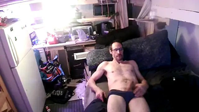 David1982qq online show from October 21, 2025, 6:13 am