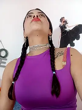 Fox Roxxan online show from November 18, 2025, 1:10 am