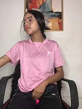 Snapshot of violeta_18x chatting on November 11, 2025, 1:39 pm violeta 18x online show from November 11, 2025, 1:39 pm