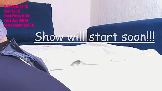 Snapshot of couplelove543 chatting on October 19, 2025, 5:26 pm couplelove543 online show from October 19, 2025, 5:26 pm