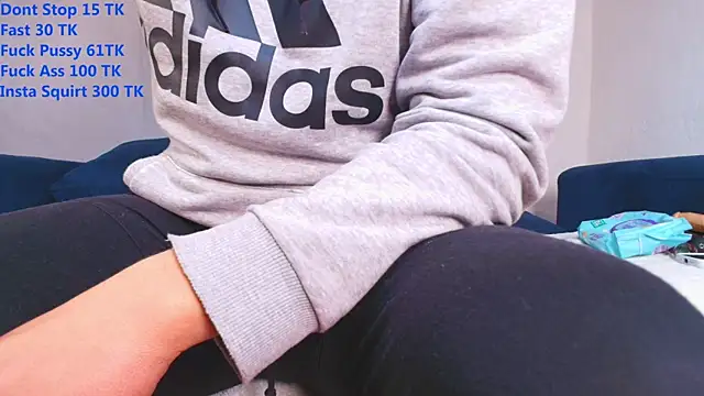 Snapshot of couplelove543 chatting on October 2, 2025, 1:47 pm couplelove543 online show from October 2, 2025, 1:47 pm