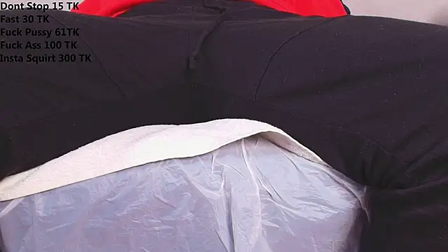 Snapshot of couplelove543 chatting on October 1, 2025, 2:10 pm couplelove543 online show from October 1, 2025, 2:10 pm