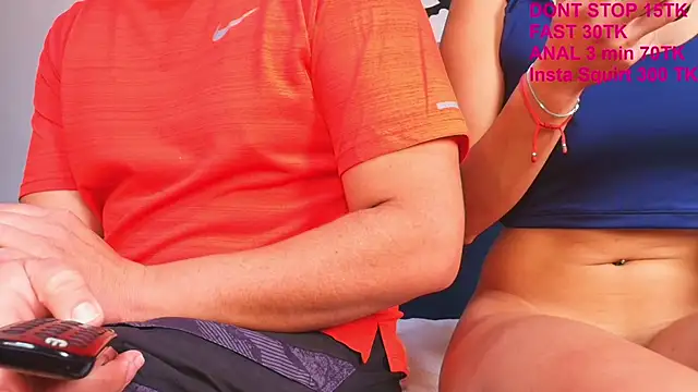 Snapshot of couplelove543 chatting on October 22, 2025, 2:38 pm couplelove543 online show from October 22, 2025, 2:38 pm