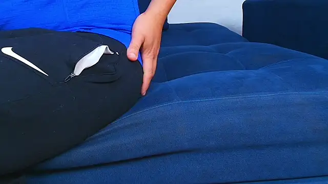 Snapshot of couplelove543 chatting on November 22, 2025, 3:44 pm couplelove543 online show from November 22, 2025, 3:44 pm