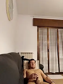 Alessio1987 online show from February 4, 2026, 7:42 pm