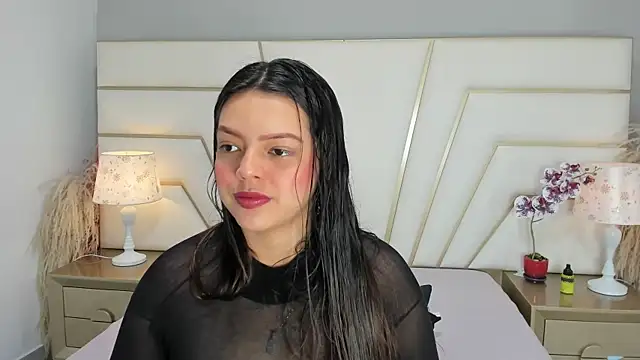 Lucianaa Collins online show from November 14, 2025, 12:31 pm