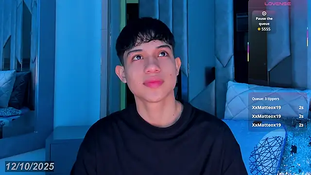 Sebax Young online show from October 12, 2025, 7:59 pm