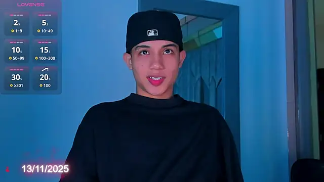 Sebax Young online show from November 13, 2025, 8:13 pm