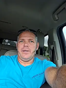 cubanitofeliz40 online show from October 28, 2025, 8:52 pm