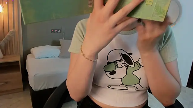 emma fhox online show from October 17, 2025, 2:26 am