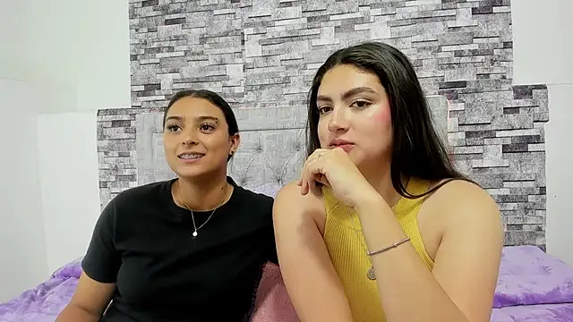 nicolexxaleja online show from November 21, 2025, 7:57 pm