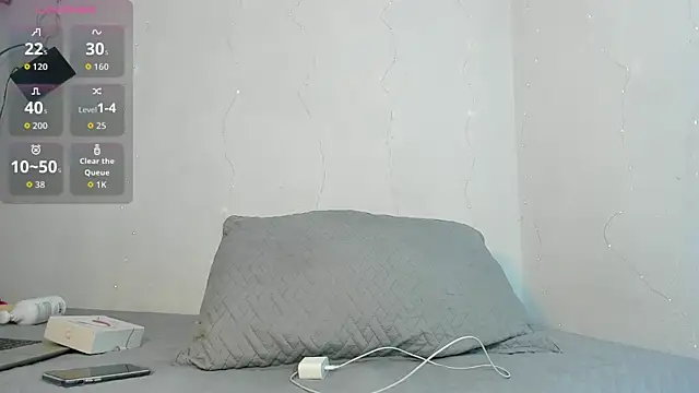 hot boy 04 online show from November 14, 2025, 12:53 pm