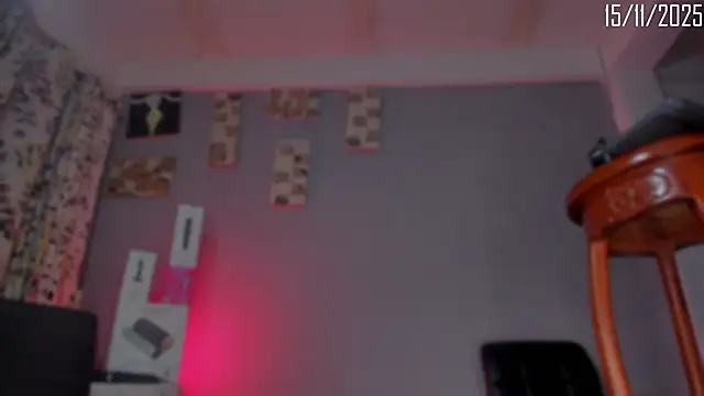 Chloe cooperr online show from November 15, 2025, 8:51 am