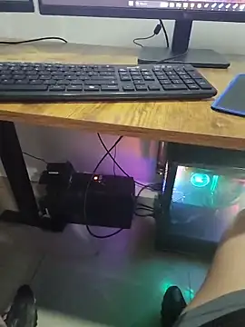 Yessica Lopezz online show from October 16, 2025, 1:08 pm