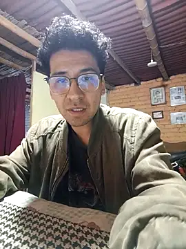 Snapshot of LecheDeSoya666 chatting on October 9, 2025, 3:40 am LecheDeSoya666 online show from October 9, 2025, 3:40 am