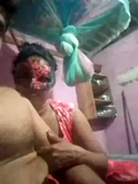 boosypussy online show from November 5, 2025, 1:03 pm