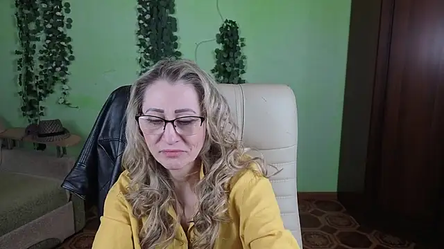 Snapshot of Habibi_Honeyy chatting on February 26, 2026, 2:28 pm Habibi Honeyy online show from February 26, 2026, 2:28 pm