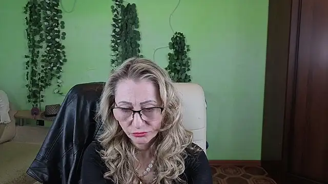 Snapshot of Habibi_Honeyy chatting on February 5, 2026, 12:23 pm Habibi Honeyy online show from February 5, 2026, 12:23 pm