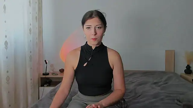 sophiahope online show from July 14, 2026, 8:52 am