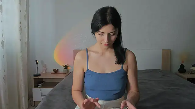 sophiahope online show from March 15, 2026, 1:51 pm