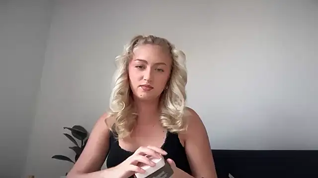 Kitty Swetty online show from May 13, 2026, 3:08 pm