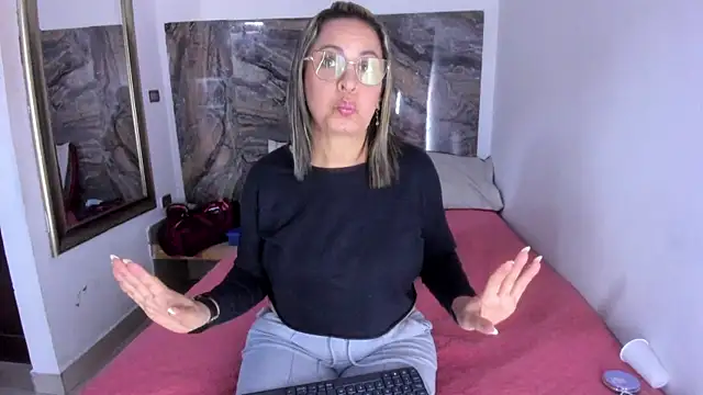 Snapshot of Agatha_Pleasure chatting on May 20, 2026, 11:51 am Agatha Pleasure online show from May 20, 2026, 11:51 am
