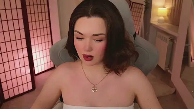 Snapshot of AvaFlower chatting on February 16, 2026, 1:54 pm AvaFlower online show from February 16, 2026, 1:54 pm