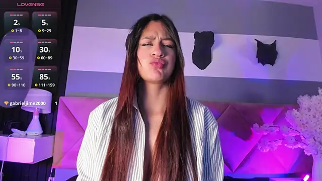 Bella Williiams online show from November 12, 2025, 12:20 pm