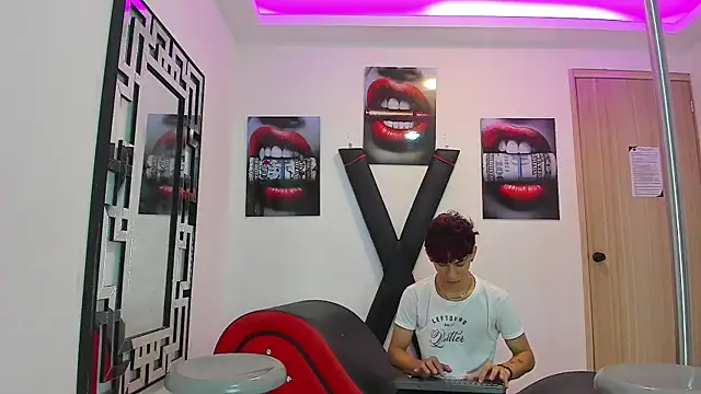 IMPERIAL GUYS01 online show from September 14, 2025, 1:28 am
