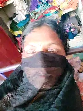 kavinila143 online show from September 14, 2025, 6:14 am