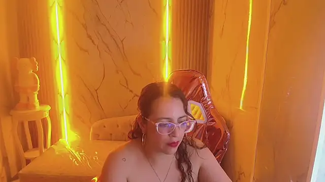  Evoni b online show from October 8, 2025, 7:47 pm