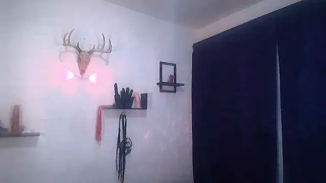 DakariaHills  online show from July 15, 2026, 3:46 am