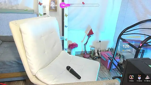 Snapshot of Clunita chatting on May 9, 2026, 2:20 pm Clunita online show from May 9, 2026, 2:20 pm