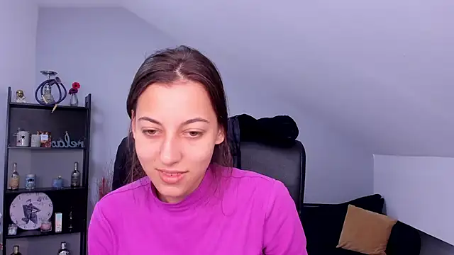 BonniePearson online show from September 18, 2025, 5:54 am